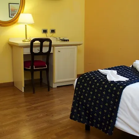 Britannia Excelsior Hotel 3*